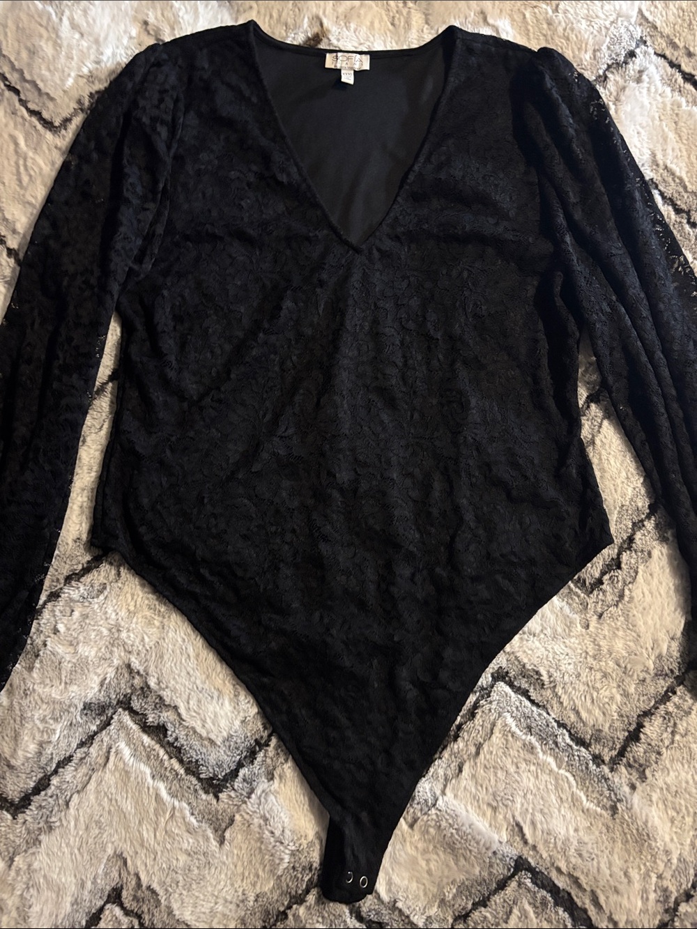 sofia by sofia vergara Black Lace V-Neck Long Sleeve Bodysuit